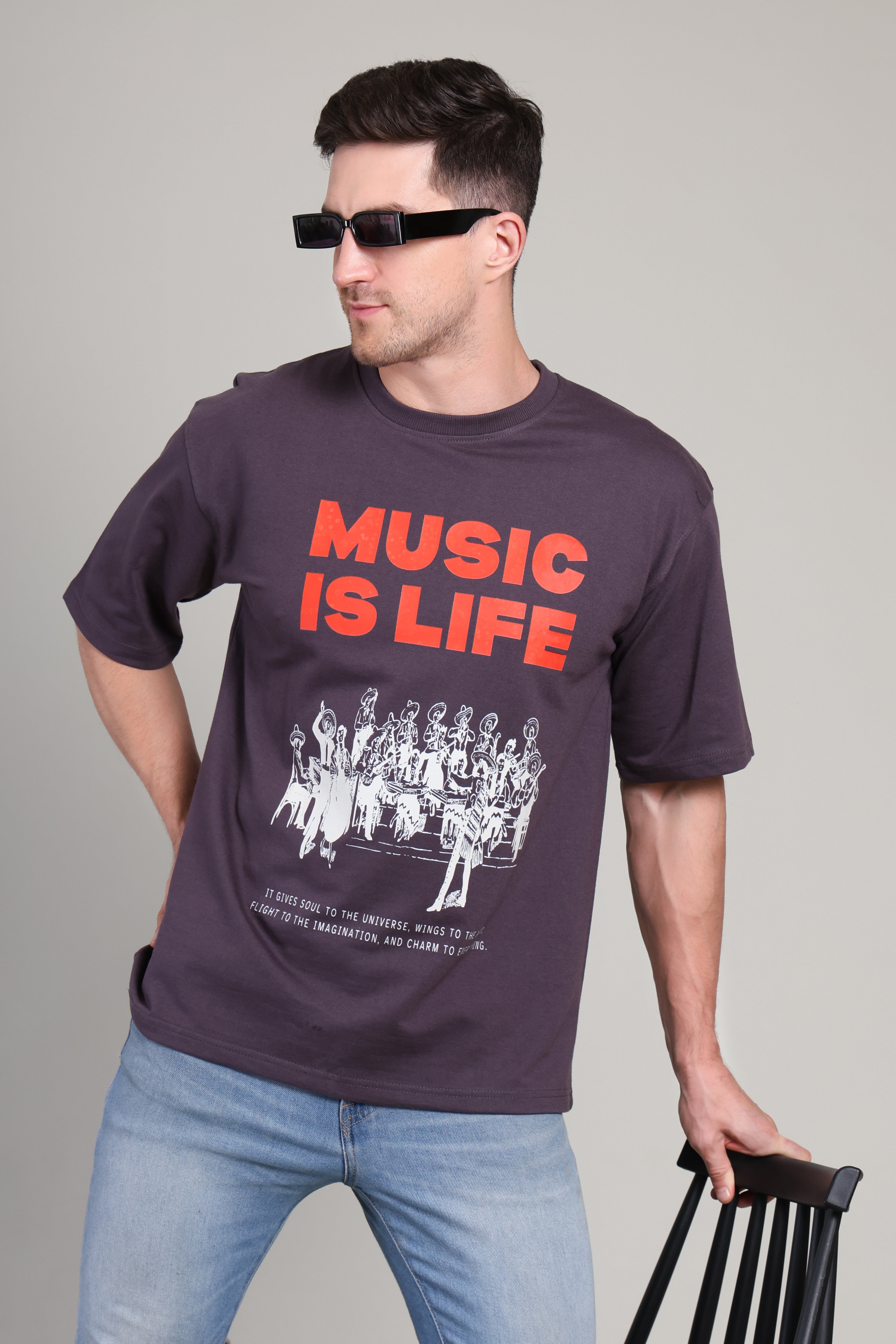 Oversized T Shirt - Music is Life - Grey